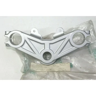 HONDA PIASTRA SUPERIORE STERZO PER NS125F   53230-KR1-760 | RICAMBI HONDA MOTO D'EPOCA | Mamoto Ecommerce |  
