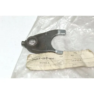 HONDA FORCHETTA CAMBIO DX PER CB125S-CBX125-XL125S   24211-107-000 | RICAMBI HONDA XL125-NX125 | Mamoto Ecommerce |  