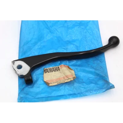YAMAHA LEVA FRENO ANTERIORE DT125/200-TDR250-XT350/600-XT660-XTZ750   31A8392200 | RICAMBI YAMAHA XT500-600-660 | Mamoto Ecommerce |  