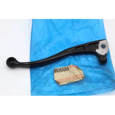 YAMAHA LEVA FRENO ANTERIORE DT125/200-TDR250-XT350/600-XT660-XTZ750   31A8392200 | RICAMBI YAMAHA XT500-600-660 | Mamoto Ecommerce |  